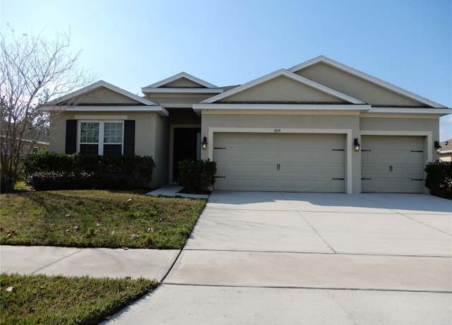 Property at 1408 Diamond Loop Dr, Kissimmee, FL 34744, 4 beds, 3 baths