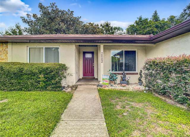 Property at 2002 Amesbury Dr, Auburndale, FL 33823, 3 beds, 3 baths