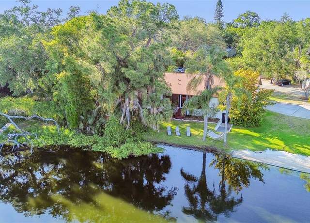 Property at 201 Gornto Lake Rd, Brandon, FL 33510, 4 beds, 4 baths