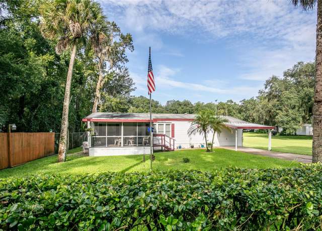 Property at 36117 Emeralda Ave, Leesburg, FL 34788, 2 beds, 2 baths