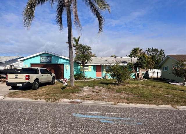 Property at 246 176th Ave E, Redington Shores, FL 33708, 2 beds, 2 baths