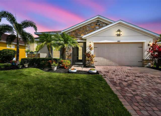 Property at 582 San Joaquin Rd, Poinciana, FL 34759, 3 beds, 2 baths