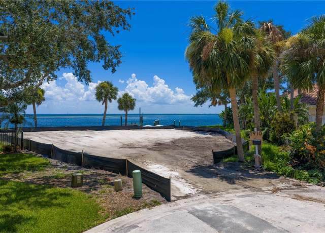 Property at 1910 Illinois Ave NE, St Petersburg, FL 33703