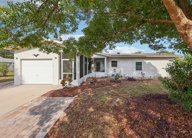 Property at 1 Aberdeen Cir, Leesburg, FL 34788, 2 beds, 2 baths