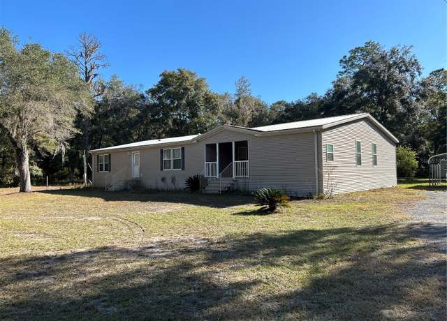 Property at 12003 SE 225th Dr, Hawthorne, FL 32640, 4 beds, 3.5 baths