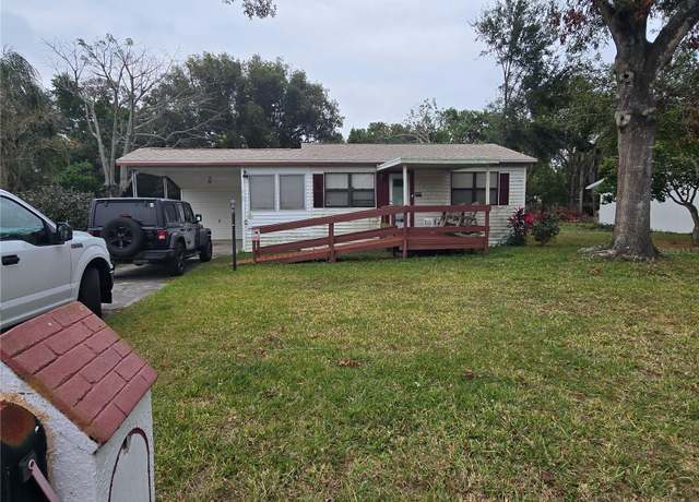 Property at 5902 18th St, Zephyrhills, FL 33542, 2 beds, 1 bath