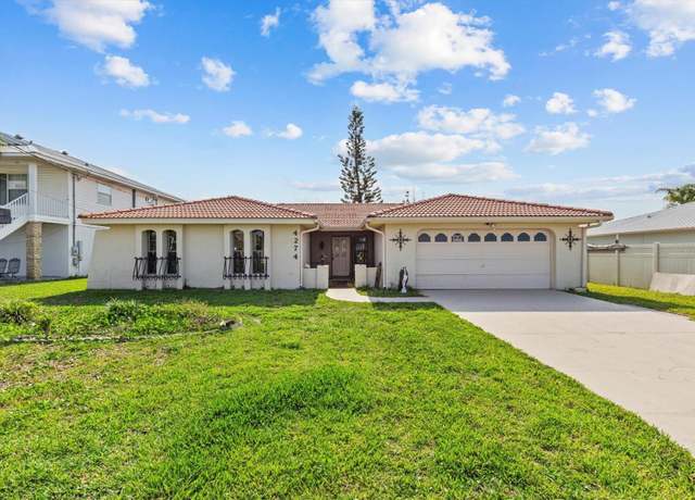 Property at 4274 Deleon Dr, Hernando Beach, FL 34607, 3 beds, 2 baths