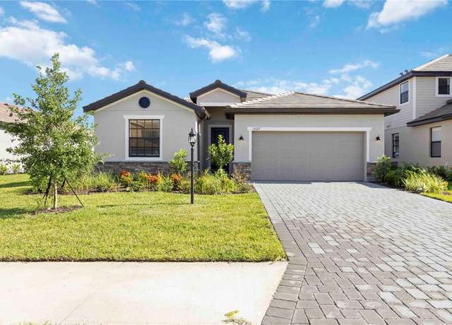 Property at 15127 Oxford Grey Dr, Bradenton, FL 34211, 4 beds, 3 baths