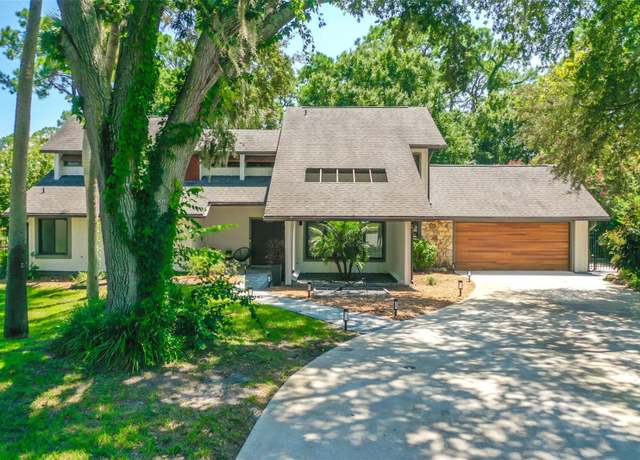 Property at 27 Cole Pl, Palm Coast, FL 32137, 4 beds, 2.5 baths