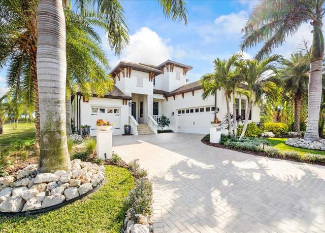 Property at 3006 Christophers Watch Ln, Ruskin, FL 33570, 3 beds, 2.5 baths