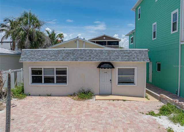Property at 19105 Gulf Blvd, Indian Shores, FL 33785, 5 beds, 3 baths