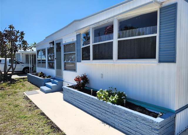 Property at 1252 Kingfisher Dr, Englewood, FL 34224, 2 beds, 1.5 baths