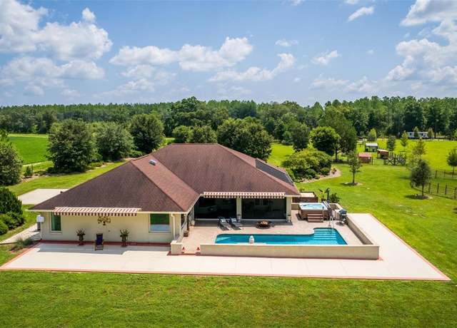 Property at 3550 SE 165th Ave, Morriston, FL 32668, 3 beds, 2 baths
