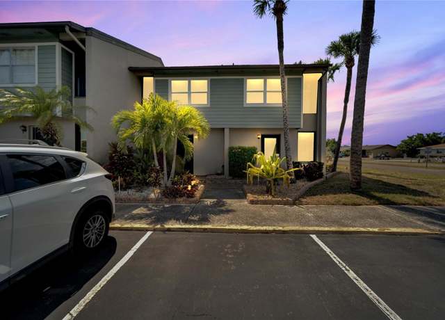 Property at 1028 Apollo Beach Blvd #27, Apollo Beach, FL 33572, 2 beds, 2.5 baths