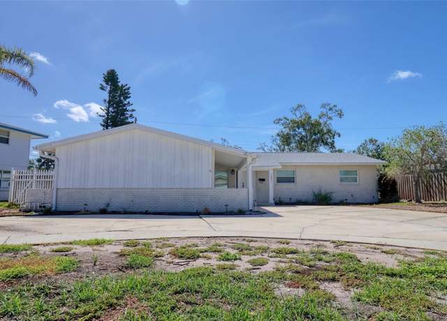 Property at 1897 Dolphin Blvd S, St Petersburg, FL 33707, 3 beds, 2 baths