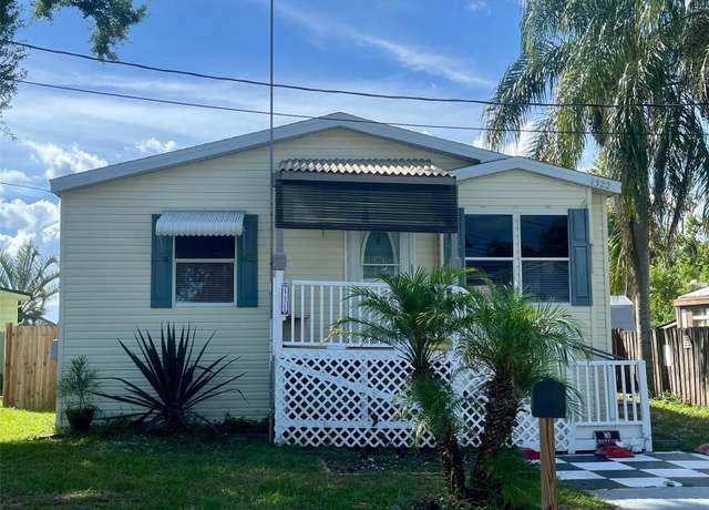 Property at 1322 Live Oak Pkwy, Tarpon Springs, FL 34689, 2 beds, 2 baths