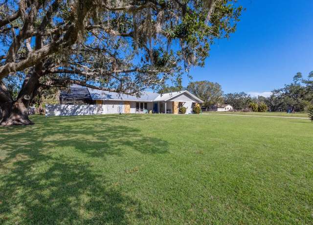 Property at 6615 13th Ave E, Bradenton, FL 34208, 3 beds, 2 baths