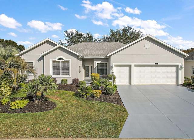 Property at 24124 Robinwood St, Leesburg, FL 34748, 3 beds, 2.5 baths