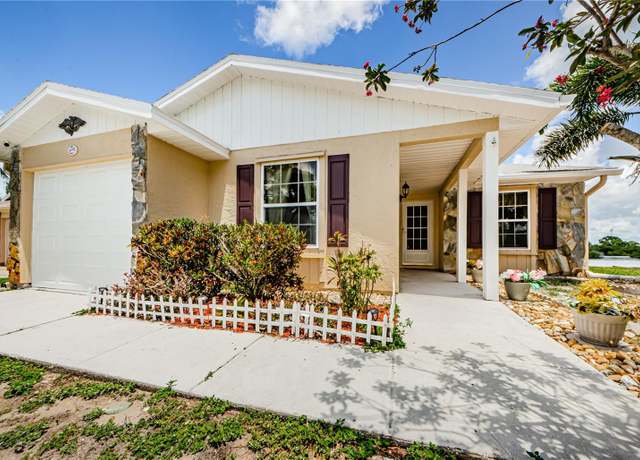 Property at 699 Merlins Ct, Tarpon Springs, FL 34689, 3 beds, 2 baths