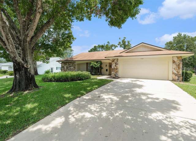 Property at 8105 Valley Stream Ln, Hudson, FL 34667, 2 beds, 2 baths