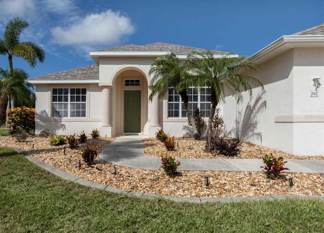 Property at 202 Lake Victoria Ct, Englewood, FL 34223, 3 beds, 2 baths