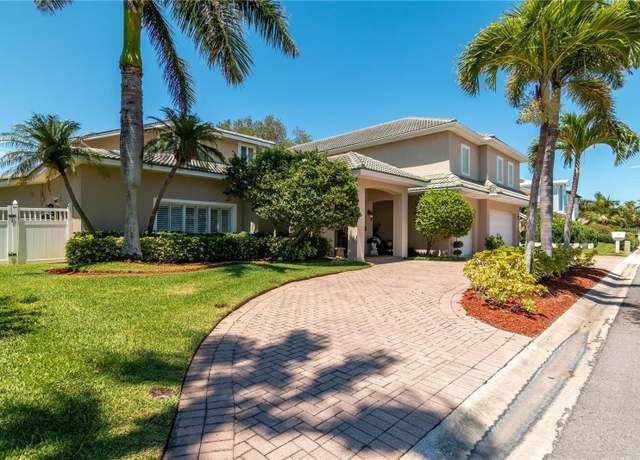 Property at 3 Paradise Ln, Treasure Island, FL 33706, 4 beds, 4.5 baths