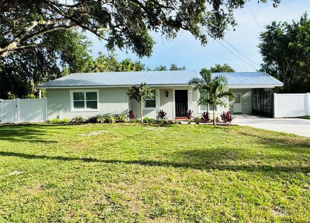 Property at 7013 Symmes Rd, Gibsonton, FL 33534, 3 beds, 2 baths