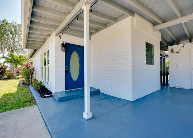 Property at 140 Poinsettia Cir NE, Port Charlotte, FL 33952, 2 beds, 2 baths