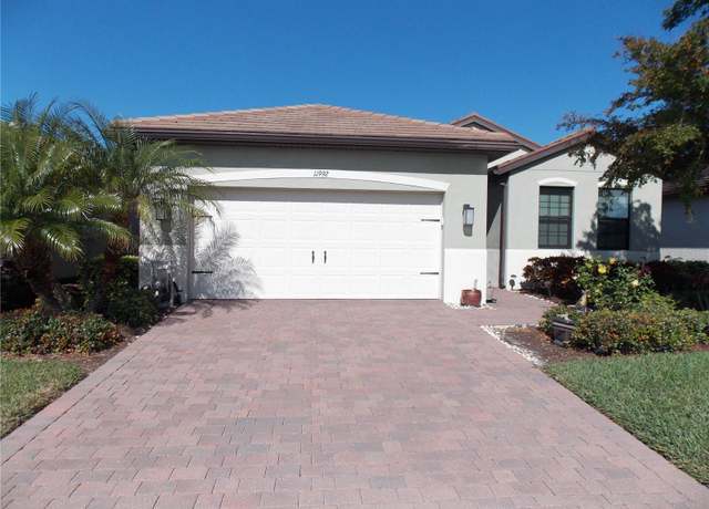 Property at 11992 Blazing Star Dr, Venice, FL 34293, 3 beds, 2 baths