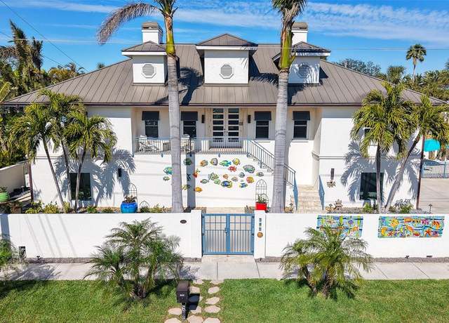 Property at 345 Madison Dr, Sarasota, FL 34236, 4 beds, 3.5 baths