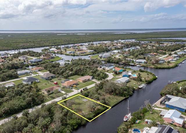 Property at 18310 Kerrville Cir, Port Charlotte, FL 33948