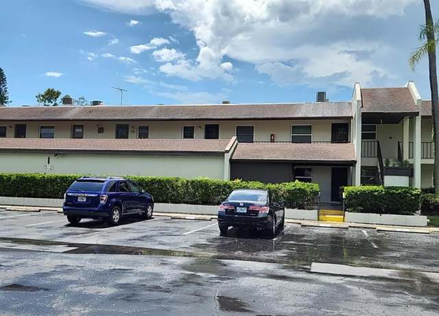 Property at 1100 E Bay Dr #105, Largo, FL 33770, 2 beds, 2 baths