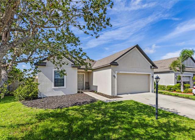 Property at 1107 22nd St E, Palmetto, FL 34221, 3 beds, 2 baths