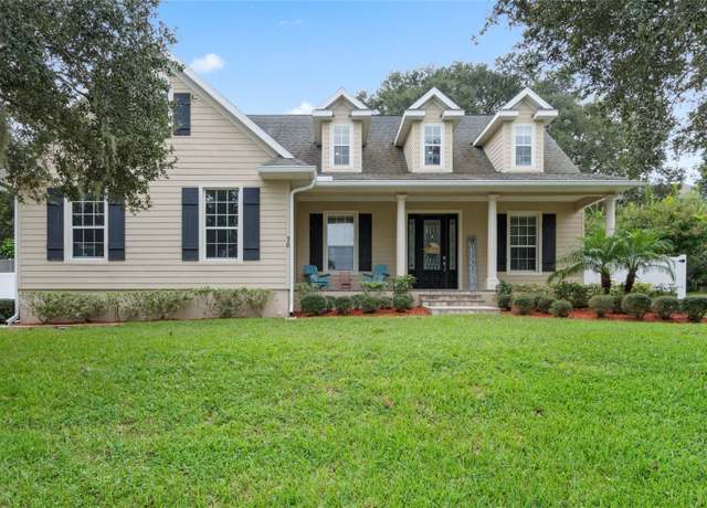 Property at 70 Millholland St, Oakland, FL 34760, 5 beds, 3 baths