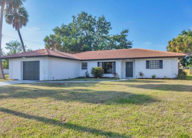 Property at 2301 Cass St, Sarasota, FL 34231, 3 beds, 2 baths
