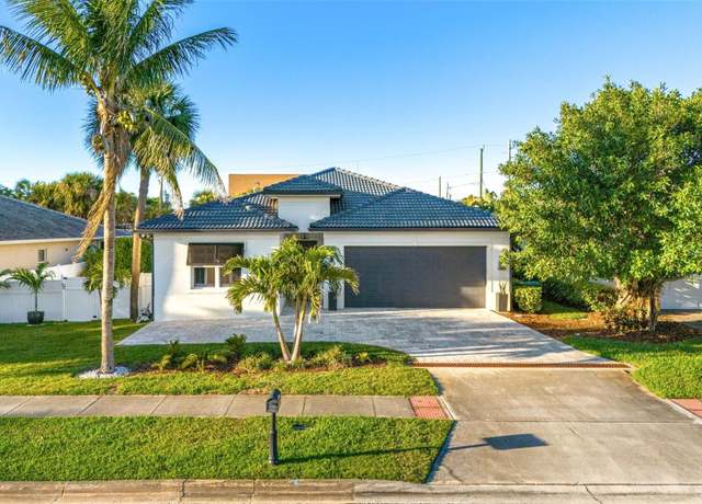 Property at 131 Seminole Ln, Cocoa Beach, FL 32931, 3 beds, 2.5 baths