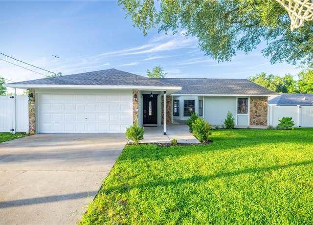 Property at 8 Almond Drive Pl, Ocala, FL 34472, 3 beds, 2 baths