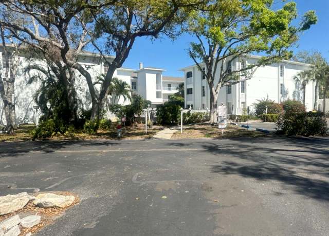 Property at 6304 Pointe West Blvd Unit A206, Bradenton, FL 34209, 2 beds, 2 baths