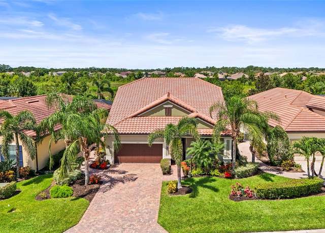 Property at 4716 Royal Dornoch Cir, Bradenton, FL 34211, 4 beds, 3.5 baths
