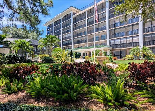Property at 512 W Venice Ave #102, Venice, FL 34285, 2 beds, 2 baths
