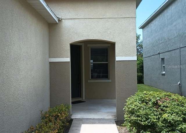 Property at 6339 Magnolia Trails Ln, Gibsonton, FL 33534, 3 beds, 3 baths