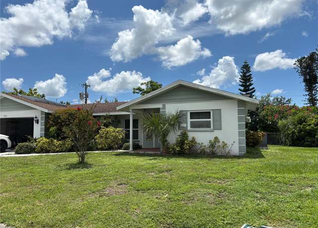 Property at 4650 Orlando Cir, Bradenton, FL 34207, 2 beds, 2 baths
