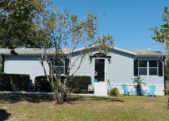 Property at 8106 County Road 109, Lady Lake, FL 32159, 2 beds, 2 baths