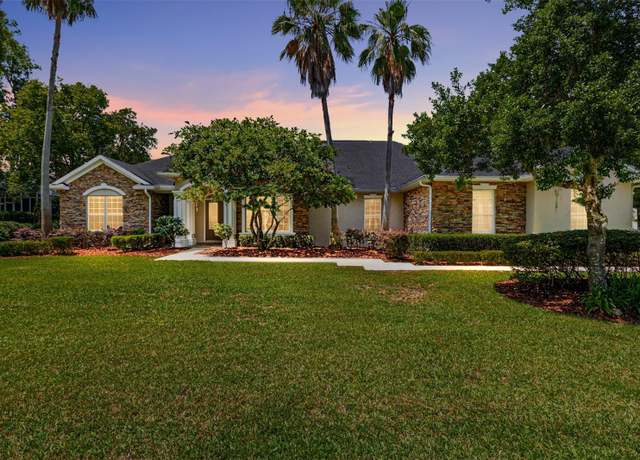 Property at 2010 SE 25th St, Ocala, FL 34471, 4 beds, 3 baths