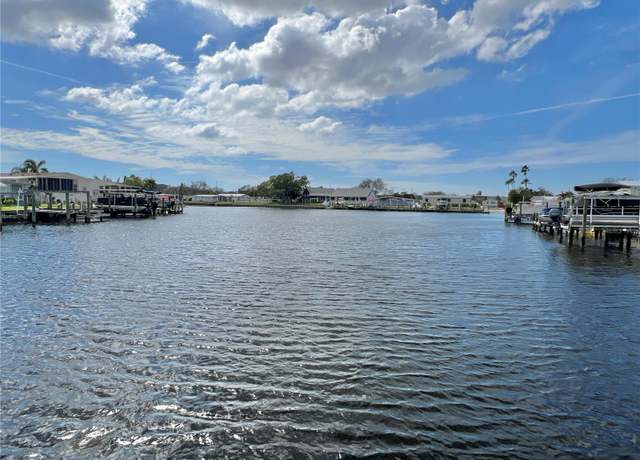 Property at 7240 Mount Arlington Dr NE #426, St Petersburg, FL 33702, 2 beds, 2 baths