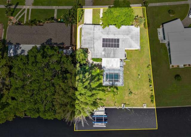 Property at 131 Buckeye Ave NW, Port Charlotte, FL 33952, 3 beds, 2 baths