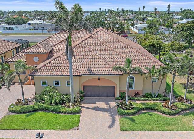 Property at 9220 43rd Ter W, Bradenton, FL 34209, 3 beds, 2 baths