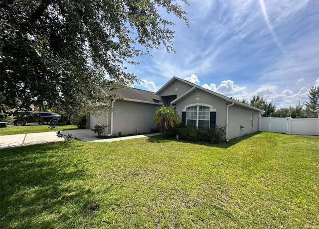 Property at 5689 Sycamore Canyon Dr, Kissimmee, FL 34758, 3 beds, 2 baths