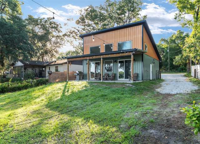 Property at 754 SE 167th Court Rd, Silver Springs, FL 34488, 2 beds, 1 bath