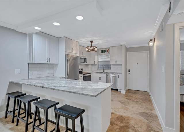 Property at 116 Vista Hermosa Cir Unit 106C, Sarasota, FL 34242, 2 beds, 2 baths